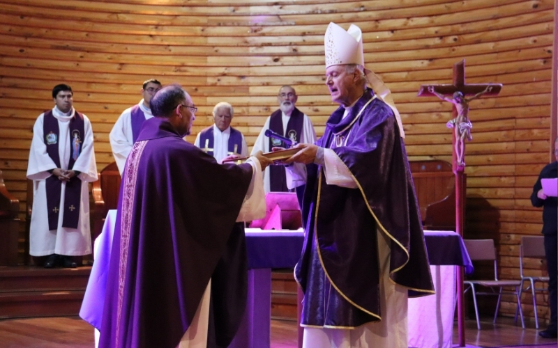 Emotiva Misa de Entronización: Padre Germán Balboa Asume como Nuevo Párroco de María Auxiliadora