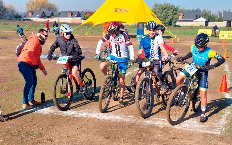 Campeonato Escolar de Ciclismo y Corrida Familiar