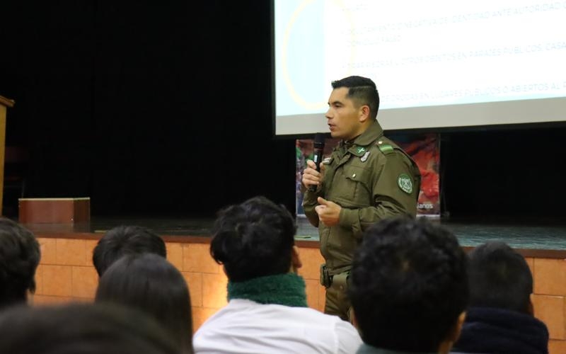 Estudiantes de 1° Medio participaron en charla sobre Ley de Responsabilidad Penal Adolescente