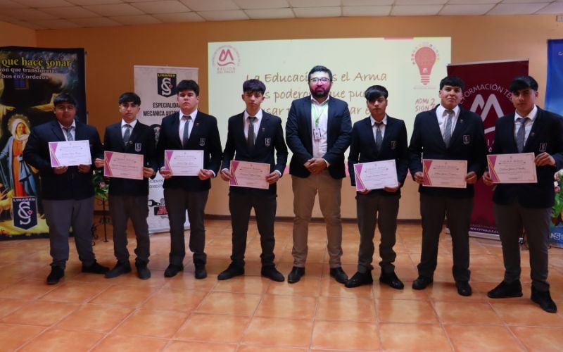 Estudiantes de Mecánica Automotriz Reciben Certificación Tras Exitoso Programa de Alternancia con el CFT Estatal del Maule