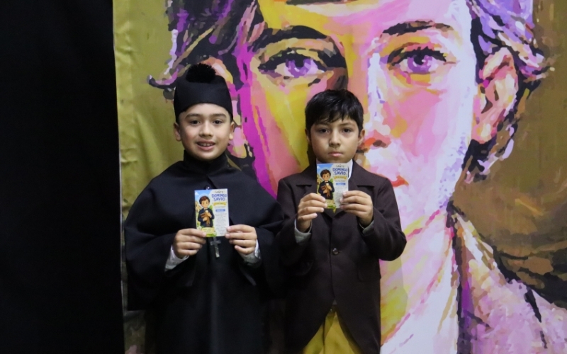Comunidad Educativa Conmemora a Domingo Savio con Significativos 