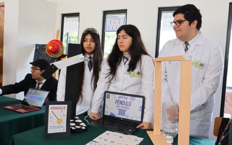 Sexta Feria Entretenida de Matem&aacute;tica Despierta la Creatividad y el Trabajo en Equipo